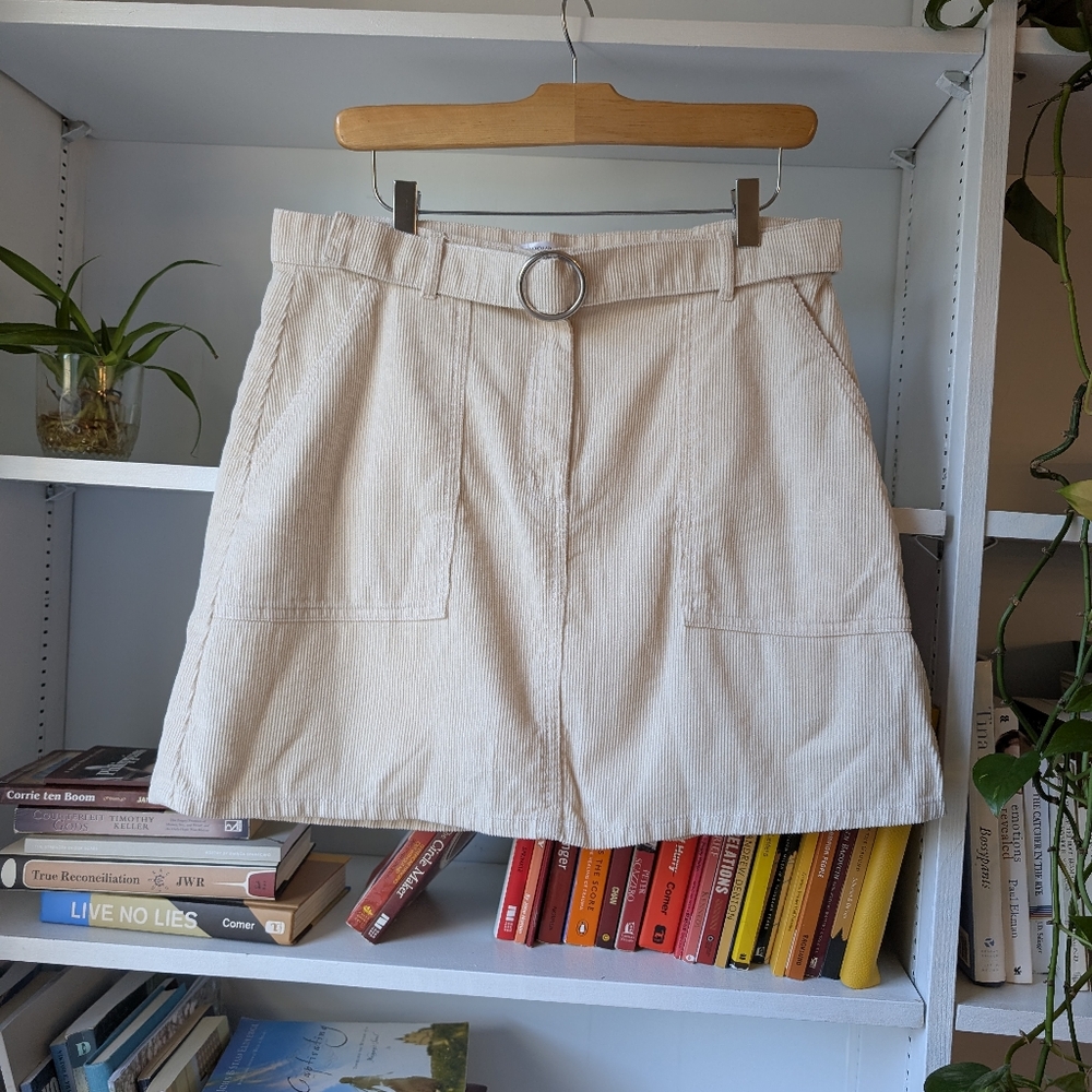 Y2K Women's Mini Skirt Cream Corduroy Belted Pockets Academia Terranova Size XL